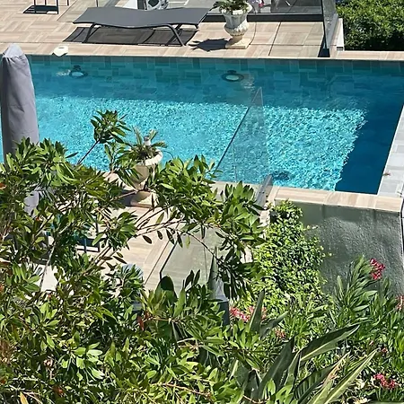Talabar Vila *